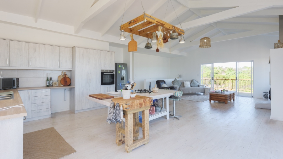 4 Bedroom Property for Sale in Suiderstrand Western Cape